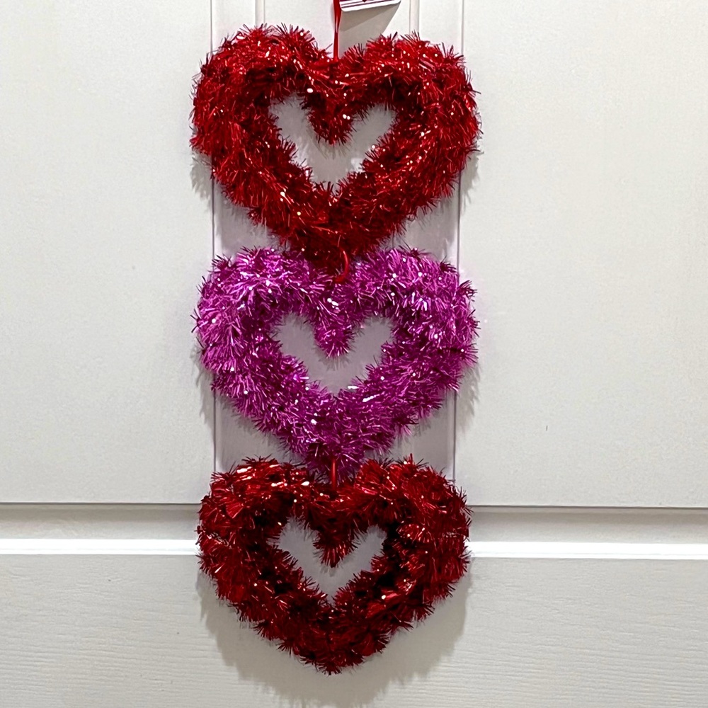 ♥️ Triple Heart Tinsel Wreath Hanging Valentine’s Day Decoration Wall Decor
